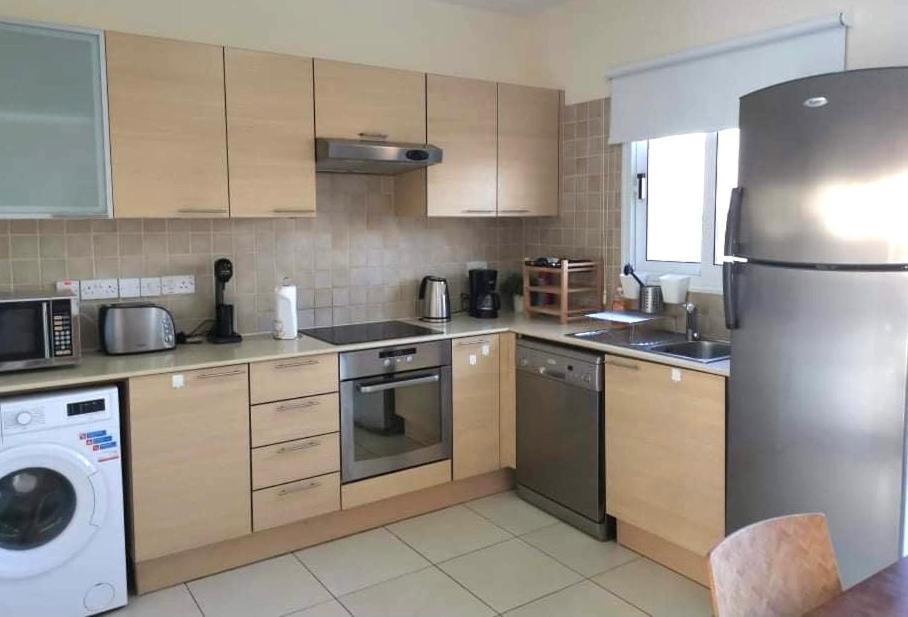 Protaras Ionian Breeze House 10 Minutes Walk From The Beach พาราลิมนี ภายนอก รูปภาพ