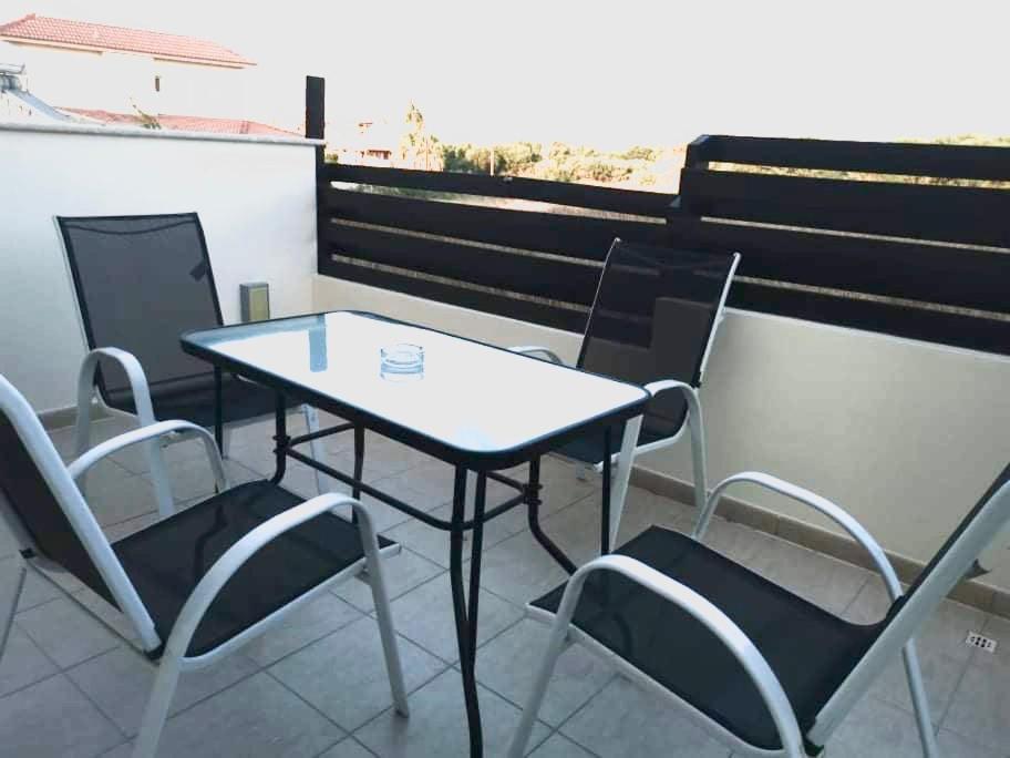 Protaras Ionian Breeze House 10 Minutes Walk From The Beach พาราลิมนี ภายนอก รูปภาพ